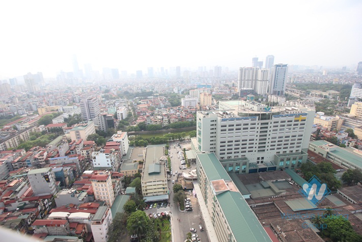 Three bedrooms apartment for rent in Vinhome Nguyen Chi Thanh, Dong Da district, Ha Noi